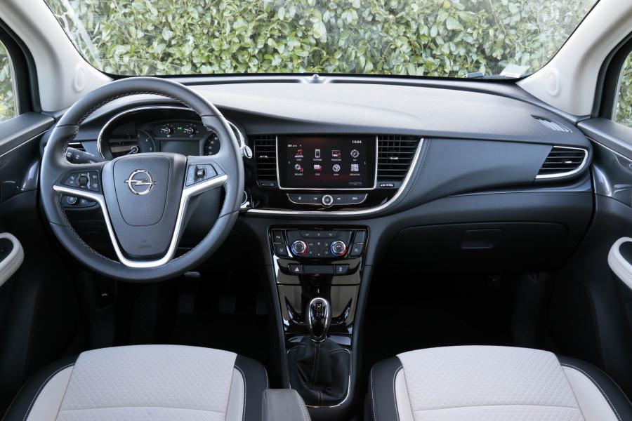 Торпедо Opel Mokka X 2016 года  (фото 19 из 48)